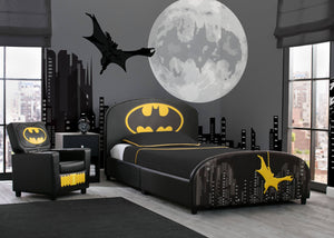 Delta Children Batman Upholstered Twin Bed Batman (1200) 3